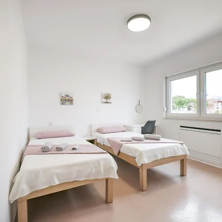 Luxury Eight Bedroom With Swimming Pool And Jacuzzi 100 Meters From The Sea * ヴィル