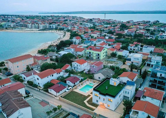 فيلة Luxury Eight Bedroom With Swimming Pool And Jacuzzi 100 Meters From The Sea فير