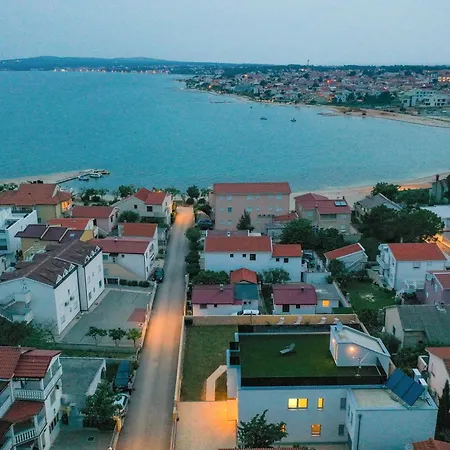 Luxury Eight Bedroom With Swimming Pool And Jacuzzi 100 Meters From The Sea Willa Vir