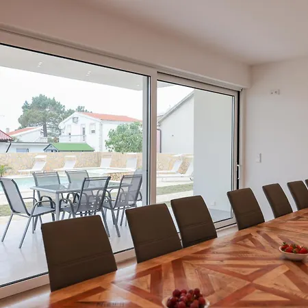 Willa Luxury Eight Bedroom With Swimming Pool And Jacuzzi 100 Meters From The Sea