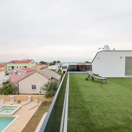 Luxury Eight Bedroom With Swimming Pool And Jacuzzi 100 Meters From The Sea Willa Vir